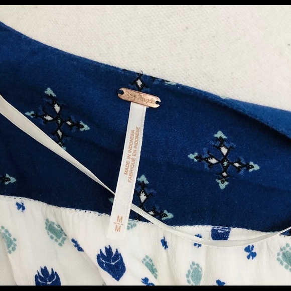 COPY - ❤️Free People Top Where We Roam Wrap Blouse - Picture 7 of 7